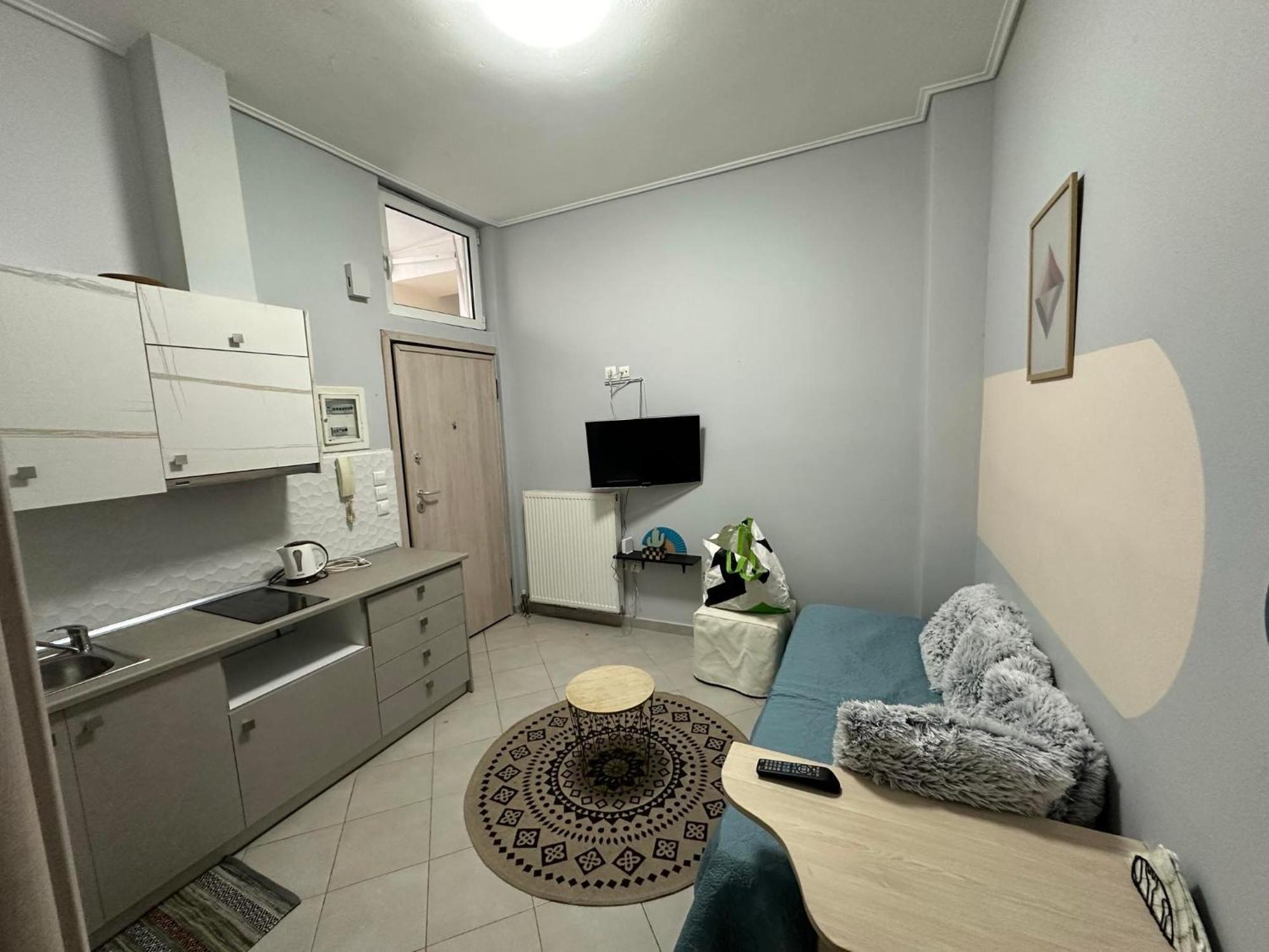 Cozy Minimal Apartment Пирей Экстерьер фото